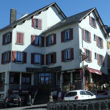 Hotel Restaurant La Reine Margot La Tour-dʼAuvergne Kültér fotó