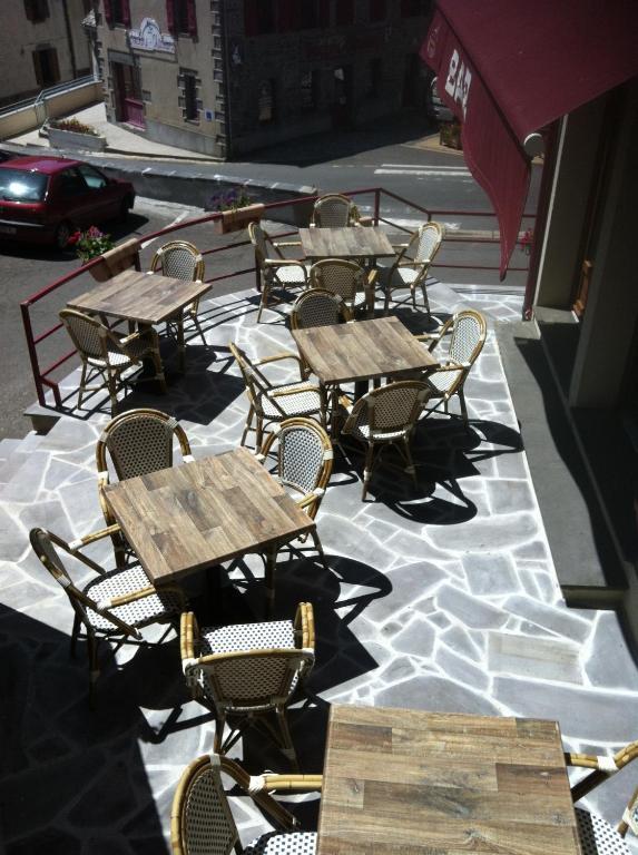 Hotel Restaurant La Reine Margot La Tour-dʼAuvergne Kültér fotó