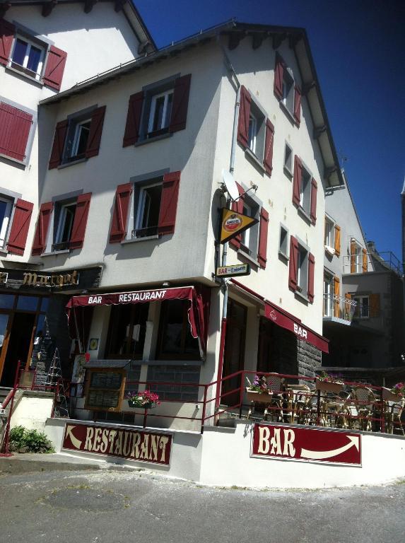 Hotel Restaurant La Reine Margot La Tour-dʼAuvergne Kültér fotó